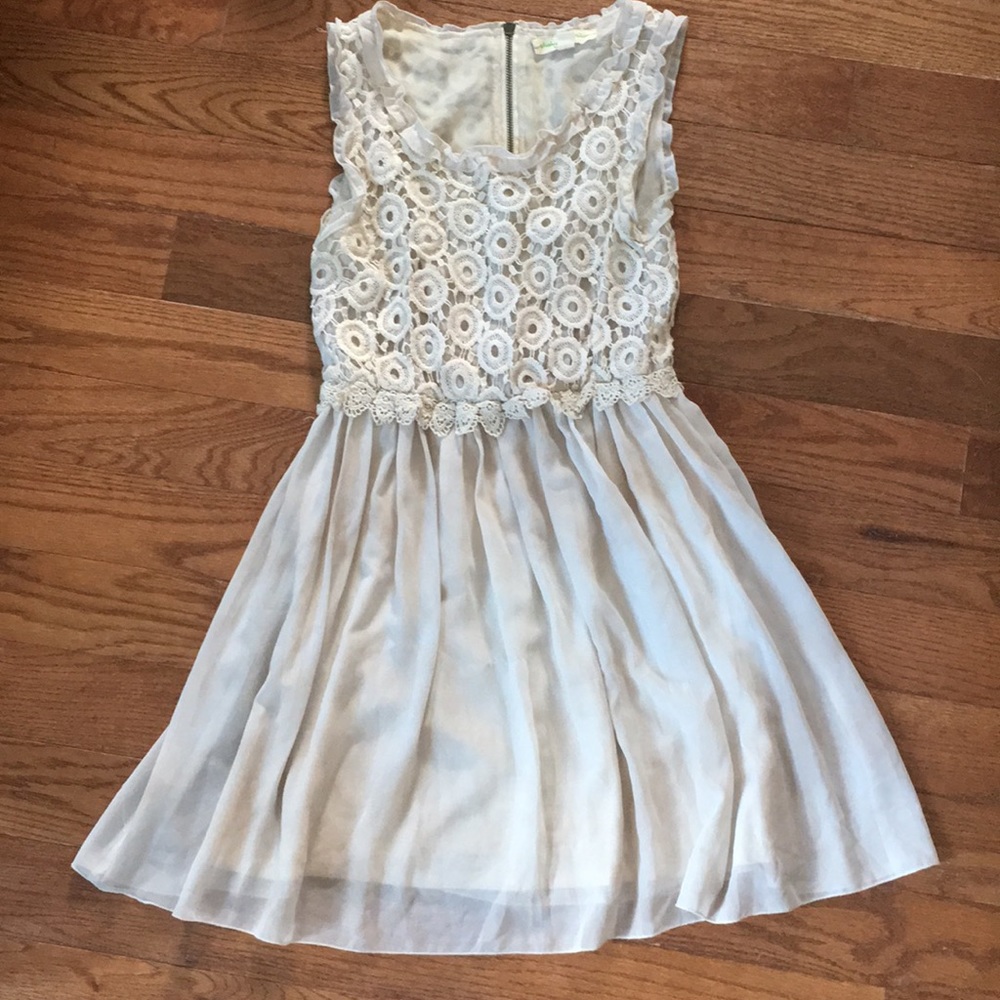 Size small cute white sundress